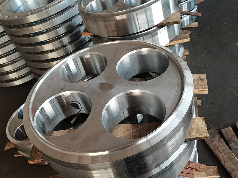 不銹鋼法蘭為什么會(huì)微帶磁性？